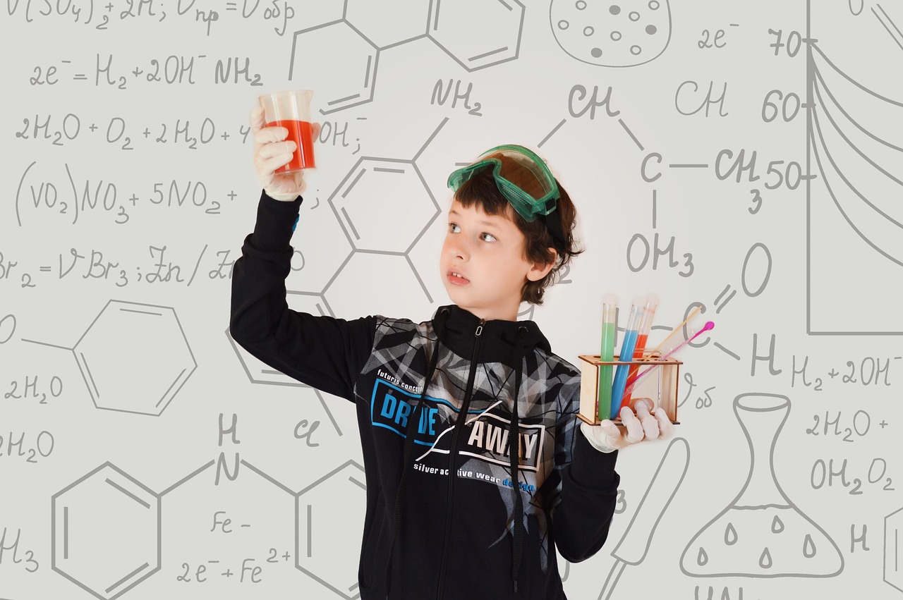 Geometrik Şekilleri Öğretirken Pratik Aktivitelerle Öğrenmeyi Destekleme